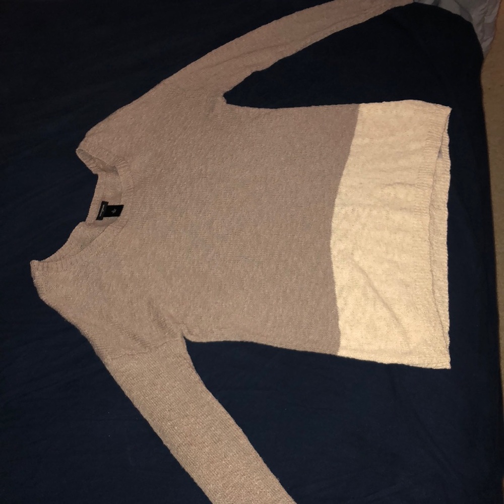 Ann Taylor two toned sweater size S